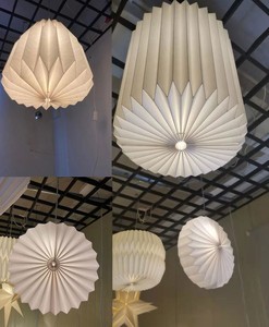 Lampe de plafond intérieure de style européen moderne, suspension en papier <span class=keywords><strong>origami</strong></span>, <span class=keywords><strong>abat</strong></span>-<span class=keywords><strong>jour</strong></span> pour hôtels et centres commerciaux - Product Image 4