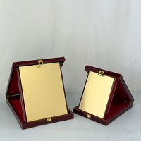 Plaque de certificat en bois rouge vierge avec plaque dorée, argentée, bronze ou noire MH-FJ0126