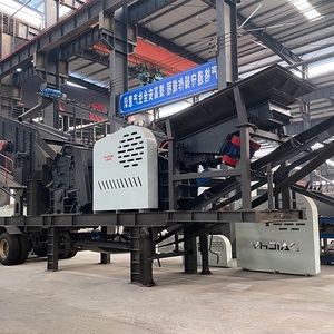 Estación Móvil Cuatro en Uno con Ruedas para Procesamiento de Minerales de Bauxita y Barita, Camión Móvil con Trituradora de Mandíbulas y Trituradora de Impacto - Product Image 1