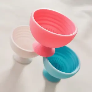 Brosse de nettoyage douce en silicone pour le maquillage, tapis, outil de lavage portable à séchage instantané avec ventouses