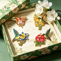 Broche Colibri Hibiscus en Alliage de Zinc Émaillé, Épingle de Revers Colorée à Motif Floral, Bijou Décoratif pour Vêtements Féminins, Cadeau Tendance