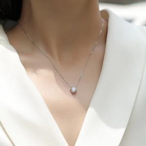 Collier pendentif en diamant hypoallergénique à la mode personnalisé Moissanite coupe brillante cadeau parfait pour les personnes soucieuses de leur style - Product Image 5