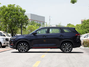 2023 Changan <span class=keywords><strong>Auchan</strong></span> X7 PLUS 1.5T 7 places SUV avec sièges en cuir boîte de vitesses manuelle FWD Drive essence/essence - Product Image 4