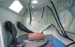 Kafan Automatische Sands trahl maschine Sands trahl schrank zum Entfernen von Rost - Product Image 3