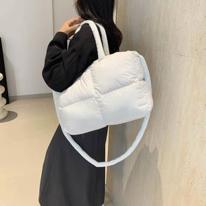 Sac bandoulière matelassé léger et résistant à l'eau, grande capacité, sacs fourre-tout gonflés pour l'été, l'automne et le printemps - Product Image 5