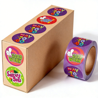 Rouleau d'autocollants mignons de dessins animés à faible MOQ pour enfants, étiquettes personnalisées imperméables à marque privée, récompenses pour la salle de classe, style Kawaii