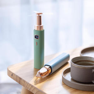 2026 크리 에이 티브 휴대용 미니 충전식 립스틱 팬 울트라-조용한 세 가지 옵션 사용자 정의 접이식 휴대용 손전등 배터리 - Product Image 2