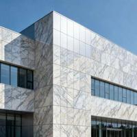 Panneau composite en aluminium marbré, résistant aux intempéries, facile à fabriquer pour les façades de bâtiments et les signalétique