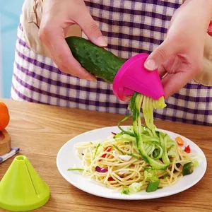 Éplucheur Spirale Rotatif Manuel pour Cuisine, Trancheuse à Légumes, Râpe à Fruits, Pommes de Terre et Radis, Lames en Acier Inoxydable, Durable - Product Image 5