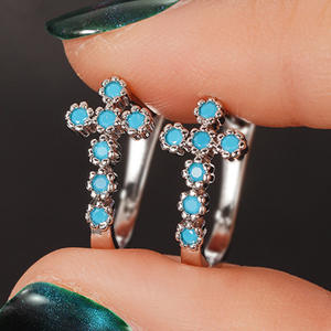 Pendientes de aro con cruz de oro blanco para mujer, joyería de moda de aleación chapada en plata con cristales religiosos y diamantes de imitación - Product Image 3