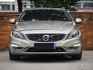 Prêt à être expédié pour <span class=keywords><strong>V60</strong></span> 2015 T5 Smart Edition Conduite à gauche Sièges en cuir Turbo SUV Voiture d'<span class=keywords><strong>occasion</strong></span> - Product Image 2