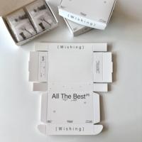 Boîtes d'étiquettes volantes en papier kraft personnalisées avec revêtement UV Boîtes imprimées personnalisées en couleur pour expédition durable pour le commerce électronique
