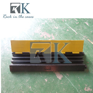 Protecteur de câble jaune et noir, rampe de protection de câble robuste, rampe de protection de câble réutilisable pour la protection des câbles - Product Image 3