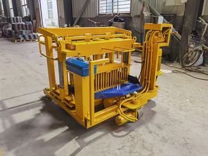 Moules de Pavage en Plastique pour Machines à Briques, Blocs de Béton de Chanvre et <span class=keywords><strong>Ciment</strong></span> – Machine Pondeuse de Parpaings Robuste - Product Image 2