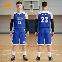 Ensemble d'uniformes de basketball personnalisés par sublimation, maillot et short respirants de haute qualité pour l'entraînement en équipe et les matchs de compétition