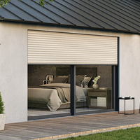 Volets roulants en aluminium sur mesure, modernes, élégants, télécommandés, durables et résistants au vent pour hôtels