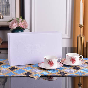 Nouvelles tasses et assiettes en porcelaine à motif de muguet minimaliste britannique pour le thé de l'après-midi - Product Image 1
