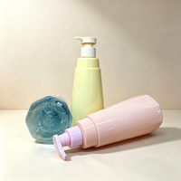 Vente en gros de flacons pompe PET de 500 ml de forme spéciale, flacon en plastique vide multicolores macaron pour shampoing, gel douche, lotion