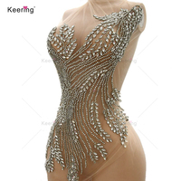 Applique de corsage de luxe WDP-660 en strass et perles, faite à la main, en cristal, pour la décoration de robes de soirée et de fête - Vente en gros
