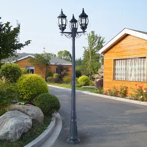 Sıcak satış dekoratif su geçirmez açık peyzaj direkli lambalar bahçe lambası çim lambası