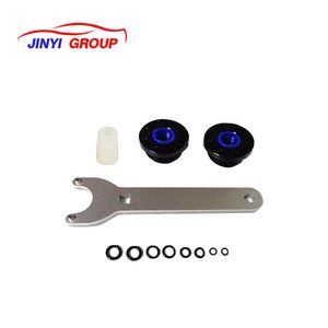 Kit de joint de cylindre de direction hydraulique pour Seastar Kit de joint de cylindre de direction hydraulique à montage avant avec clé en argent HS5157 - Product Image 1