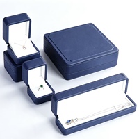 Boîte à bijoux de luxe en velours, série de boîtes d'emballage personnalisées, boîte à anneaux, pendentifs et boucles d'oreilles rectangulaire avec couvercle rabattable, boîte cadeau pour la vente au détail