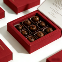 Boîte à chocolat de mariage carrée de luxe personnalisée par le fabricant, finition mate, gaufrage, doublure en éponge, papier écologique
