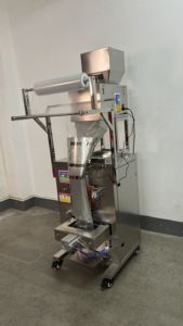 Machine d'emballage alimentaire robuste, remplisseuse <span class=keywords><strong>de</strong></span> sacs, scelleuse, coupeuse, étiqueteuse pour granulés, feuilles <span class=keywords><strong>de</strong></span> thé, bonbons, chips - Product Image 5