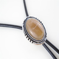 Bolo Tie Vintage pour femmes, style rétro tendance avec chaîne en corde, vente en gros de bijoux en alliage de zinc