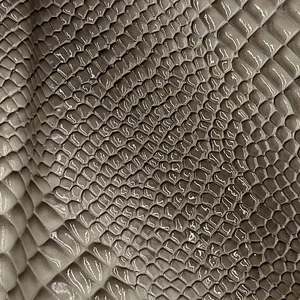 Embossed Checkered Pattern PU Leather Fabric For Travel Bags Clutches Decorations And Upholstery