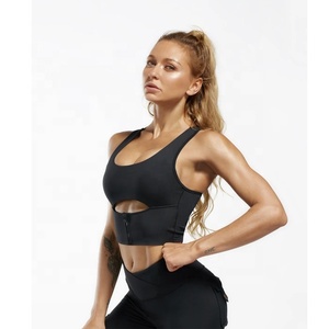 Sujetador deportivo de yoga para mujer con espalda cruzada, 100% nailon, acolchado para soporte medio, transpirable y de secado rápido para entrenamiento y fitness. - Product Image 1