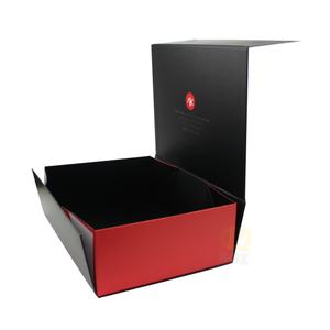 Boîte à lingerie écologique en matériaux recyclés holographiques en or blanc Crown Win, boîte d'expédition pliable en carton ondulé - Product Image 5