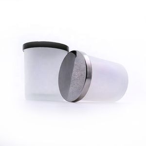 Vente en gros de 4oz 8 10 14 bocaux et bouteilles à bougie en verre dépoli blanc noir avec couvercle en bois pour la fabrication de cire de soja parfumée - Product Image 2