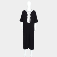 Qamis noir pour hommes musulmans 2026 avec broderie blanche, robe arabe à manches courtes, caftan marocain, vêtement islamique pour Ramadan et l'Aïd