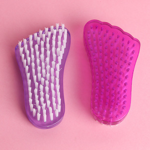 Brosse de nettoyage des pieds en plastique avec poils doux pour le soin des pieds, le massage et l'exfoliation - Product Image 2