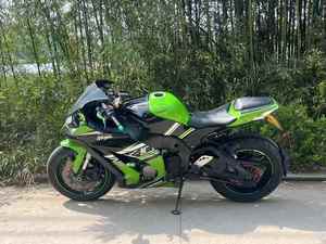 Kawasaki Ninja ZX-10R 1000CC Supersport de Cuatro Cilindros en Línea |   WorldSBK Tech, KCMF, S-KTRC, KIBS, TFT y Conectividad con Smartphone Kawasaki - Product Image 5