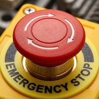 Boîtier de bouton-poussoir d'arrêt d'urgence LAY37, 22 mm, 1 trou, tête champignon à réinitialisation par torsion, station de contrôle jaune, 10A 1NC 1NO