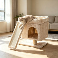 Condo pour chat avec rampe, maisonnette fermée, grand lit en peluche, griffoirs en sisal, arbre à chat pour l'escalade et les activités