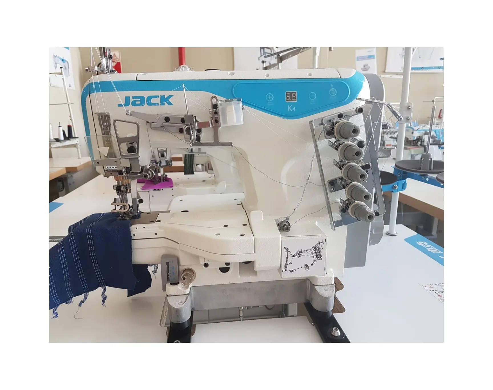 Nouvelle marque de bonne qualité Jack K4-UT cylindre-lit haute vitesse Machine de verrouillage informatisée Machine à coudre industrielle