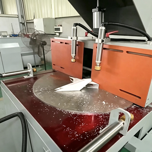 Scie à découper l'aluminium à angle arbitraire à commande servo avec 22,5 °   Cutter de profilés en alliage haute précision à rotation minimale pour la construction - Product Image 6