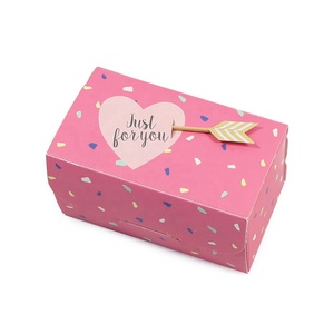 <span class=keywords><strong>Boîte</strong></span> <span class=keywords><strong>à</strong></span> gâteau en papier rose, <span class=keywords><strong>boîte</strong></span> carrée d'anniversaire, transport de fournitures de décoration portables, outils <span class=keywords><strong>boîte</strong></span> <span class=keywords><strong>à</strong></span> gâteau en papier avec journal imprimé personnalisé, vente en gros - Product Image 6