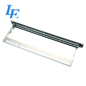 Panel de Conexiones de Red de 19'' 1U con 24 Acopladores en Línea RJ45, Panel de Conexiones de 24 Puertos - Product Image 2