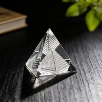 3D Lasergravierte Ägyptische Pyramide Hochklare Premium Polierte K9 Kristall Hochzeitsthema Heim- und Bürodekoration Sammlerstück Kristall