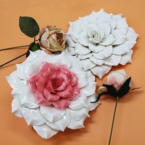 Art mural OEM <span class=keywords><strong>pour</strong></span> la maison, décoration 3D, sculpture artisanale, grande rose en <span class=keywords><strong>céramique</strong></span> rose personnalisée, fleur en porcelaine <span class=keywords><strong>pour</strong></span> les <span class=keywords><strong>tombes</strong></span>, décorative - Product Image 6