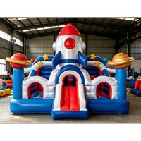 Château gonflable fusée de dessin animé avec double toboggan, design station spatiale pour jeux d'extérieur pour enfants de la maternelle
