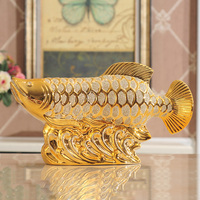 Sculptures Céramiques Créatives Arowana Doré pour Décorations de Salon et de Bureau