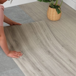 Láminas Autoadhesivas de Vinilo PVC para Pisos, Fáciles de Instalar, Resistentes al Agua, para Dormitorio y Sala de Estar - Product Image 2