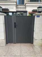 Clôture de jardin en aluminium à panneaux métalliques en fer bon marché Clôture domestique tubulaire Portes en aluminium pour l'extérieur