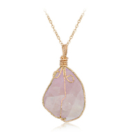 Collier pendentif en quartz rose brut naturel, pierres précieuses irrégulières, cristaux de guérison, pierres brutes, enroulées de fil, bijoux