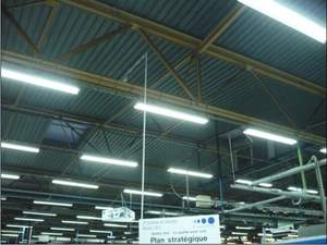 Lumière LED linéaire de 2 pieds 4 pieds 5 pieds avec efficacité de 140 à 170 LM/W, couvercle anti-éblouissement givré et résistant à la corrosion pour maison de vache - Product Image 6